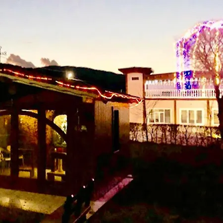 Gorgeous In Apartament *